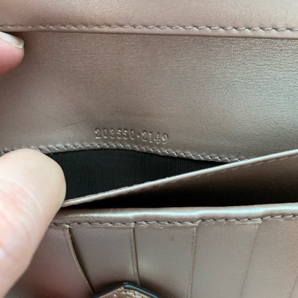 Authentic Gucci Microguccissima Monogram
Patent Leather Wallet - Picture 12 of 15